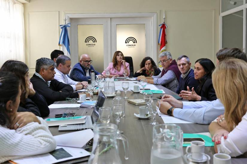 Gasoducto Metropolitano: coordinan acciones entre Provincia, Municipio y Concejo